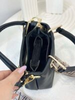 کیف دوشی زنانه مینی آرمانی مشکی - Image 2
