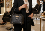 کیف دوشی زنانه نیم گرد دیور مشکی - Image 2