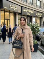 کیف دوشی زنانه نیم گرد دیور مشکی طلایی - Image 4