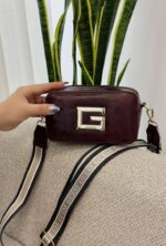 کیف دوشی زنانه گس (Guess) زرشکی - Image 2