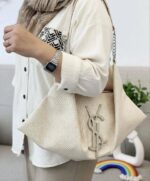 کیف کنفی تابستانی زنانه YSL مدل هوبو کرم - Image 2