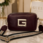 کیف دوشی زنانه گس (Guess) زرشکی