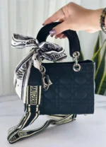 ALT: کیف دستی و دوشی زنانه طرح دیور مشکی دوخت لوزی