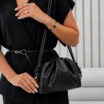 کیف پاسپورتی زنانه دهانه چروک صابونی مشکی