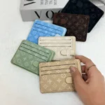جاکارتی و کیف پول لویی ویتون کرم بژ چندخانه با طرح LV
