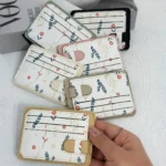 جاکارتی تایلندی گلدار کرم عسلی چندخانه با زبانه دکمه‌دار