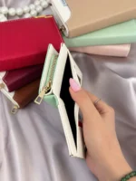 کیف پول زنانه ۹ جاکارتی زه‌دار طرح بربری سبز پاستلی