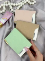 کیف پول زنانه ۹ جاکارتی زه‌دار طرح بربری سبز پاستلی